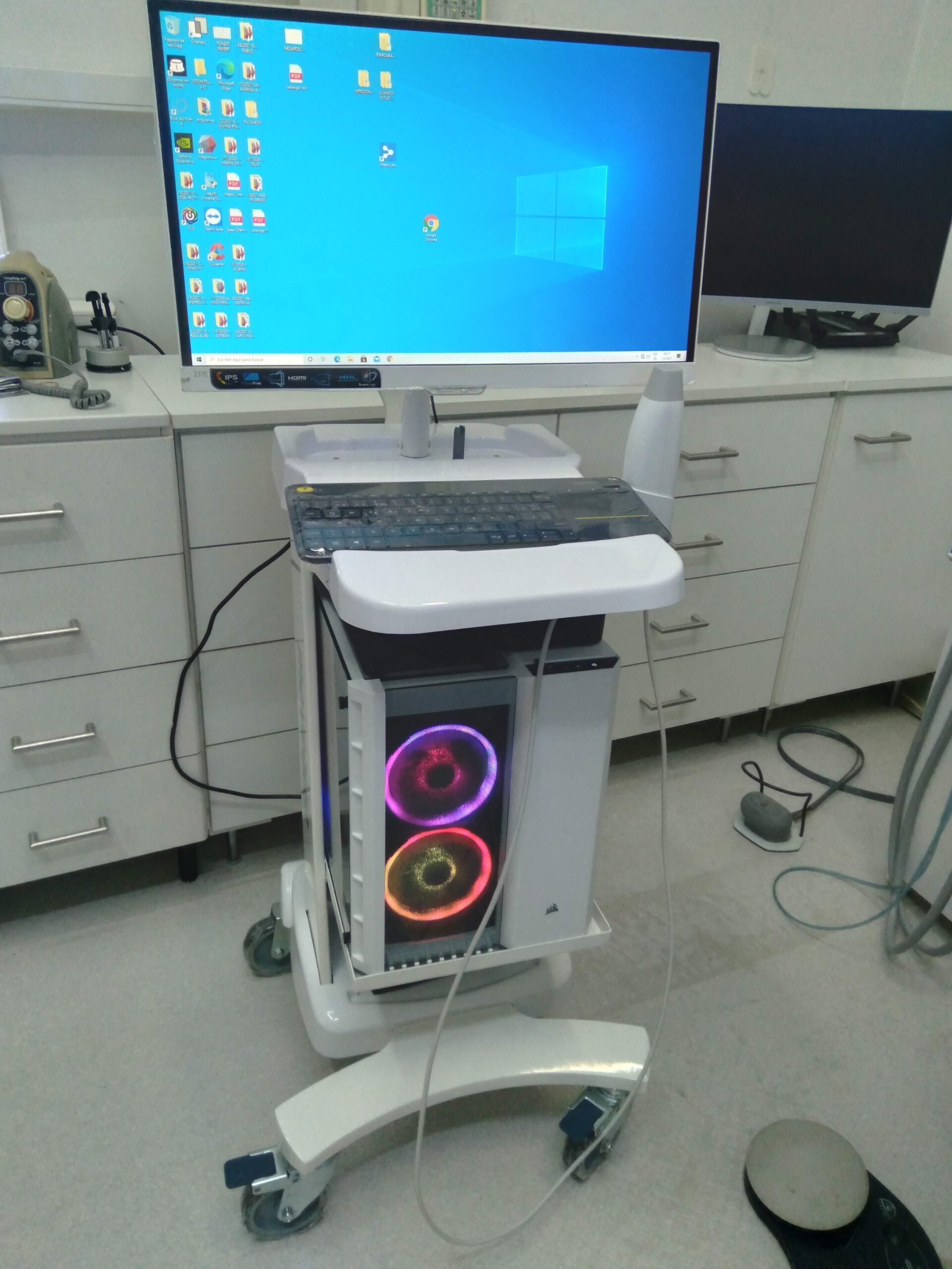 Carro odontología modelo advance medit i 500 soporte monitor, soporte scaner lateral, instalación electrica