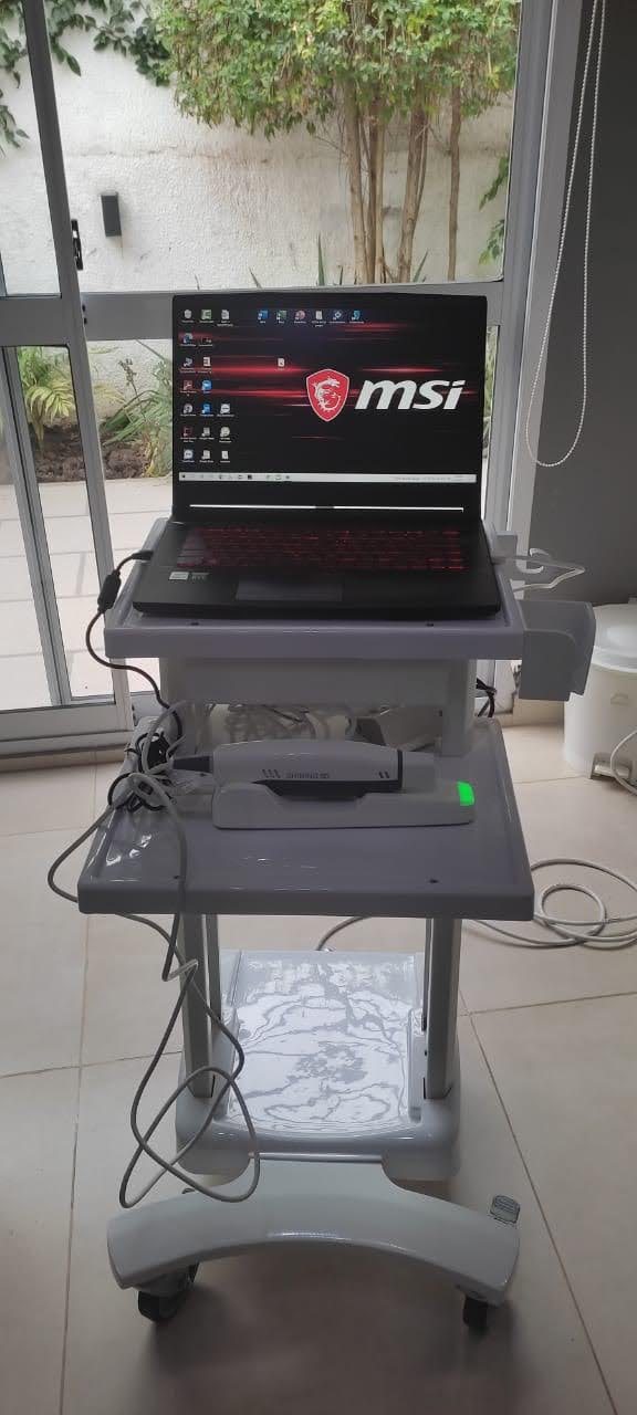 Carro odontología laptop modelo complex Cedent Scanner intraoral 3D Aoralscan. SHINING 3D