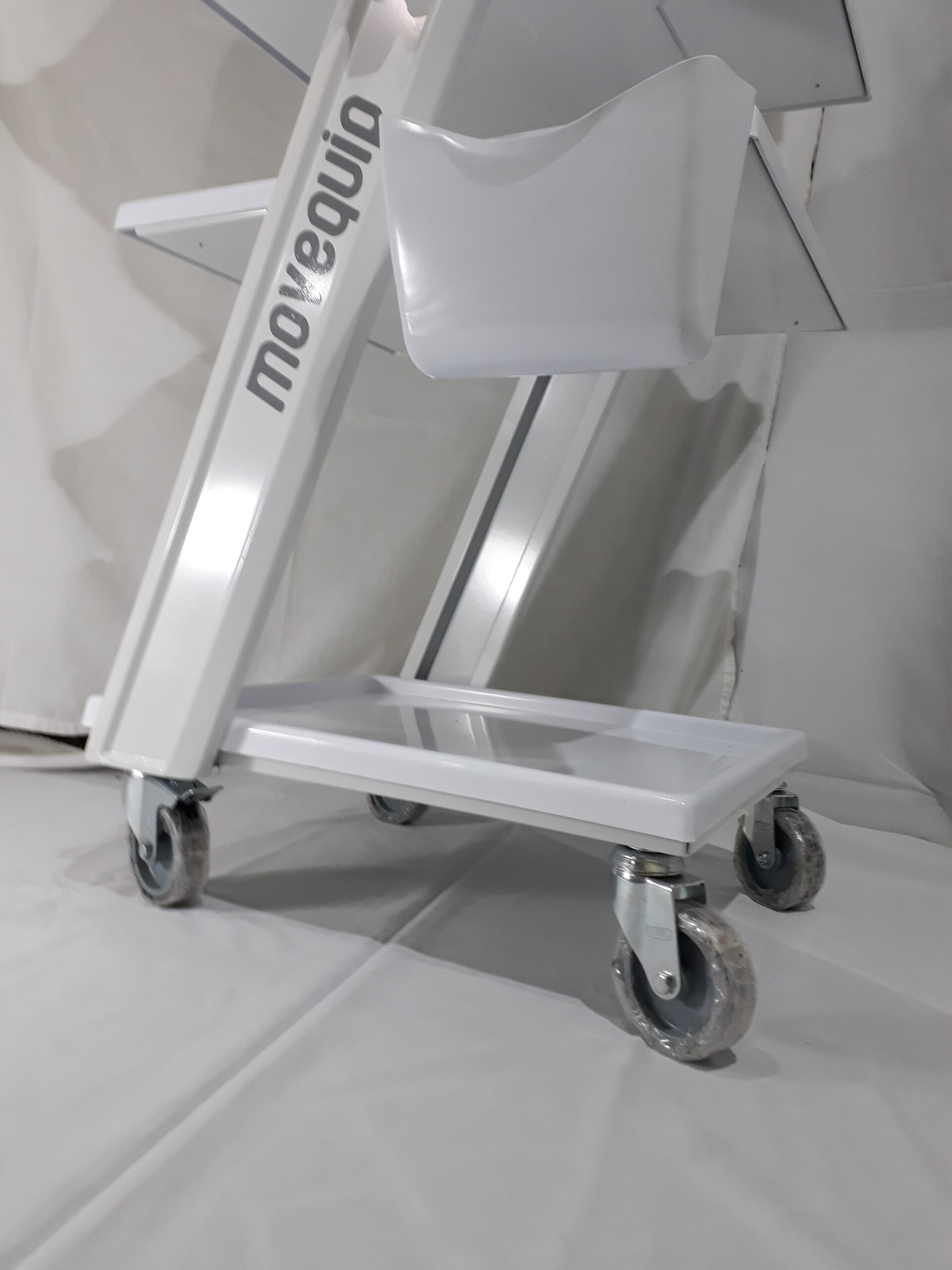 Carro para torre de endoscopía modelo endoscopy