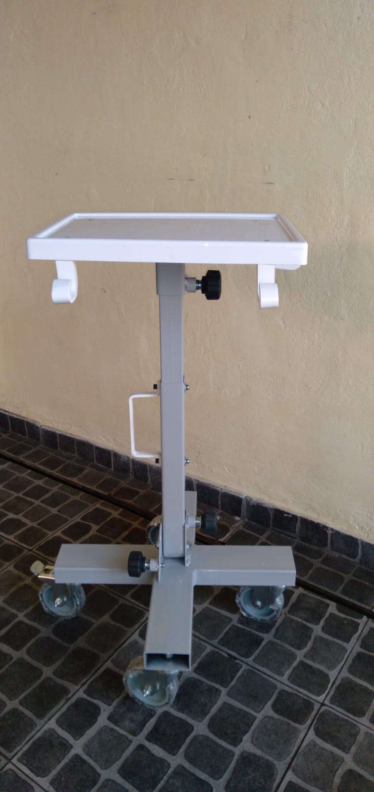 Carro plegable para ecógrafo mindray x7